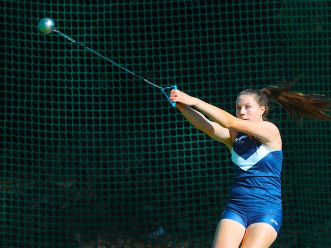 Stephanie competing in U20s Women’s Hammer Throw. Picture: David Crosling