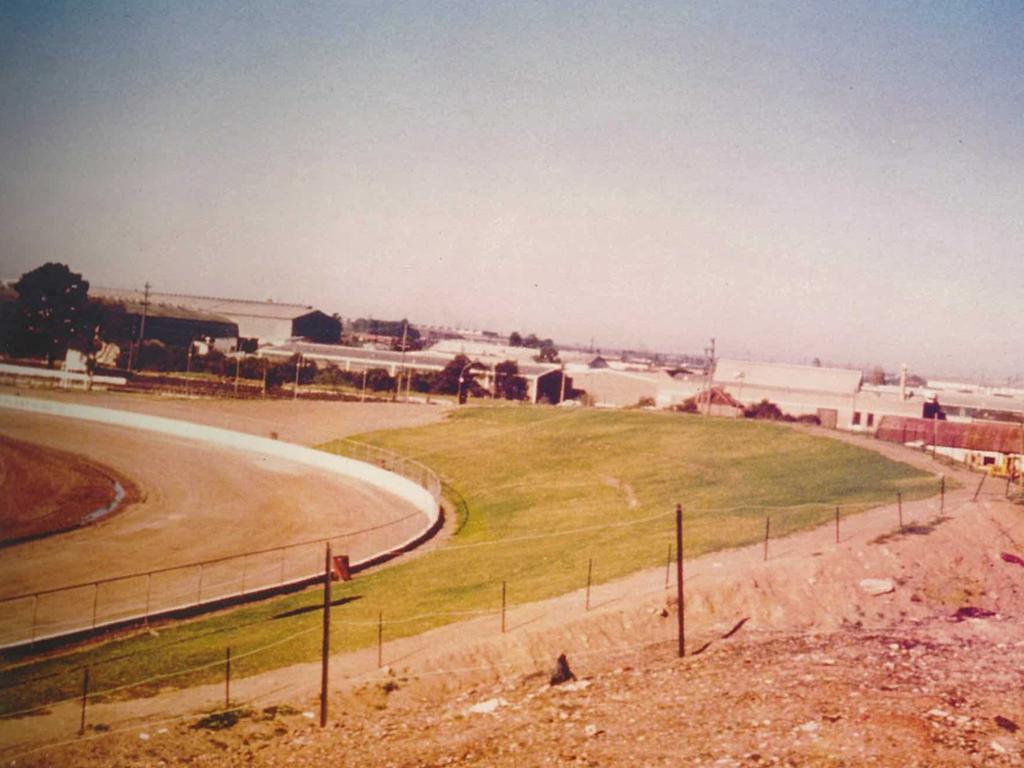 Parramatta City Raceway still under construction in 1976. (Picture taken at the freeway end of the track).