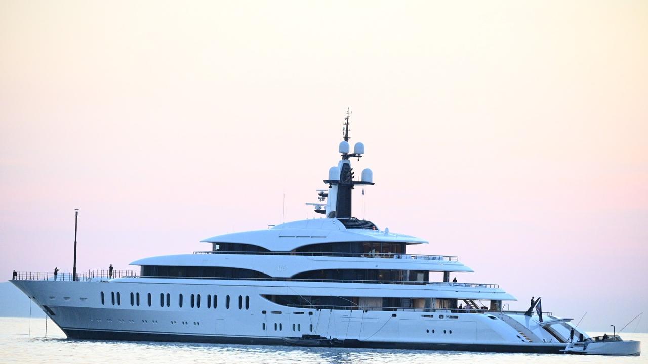 packer superyacht