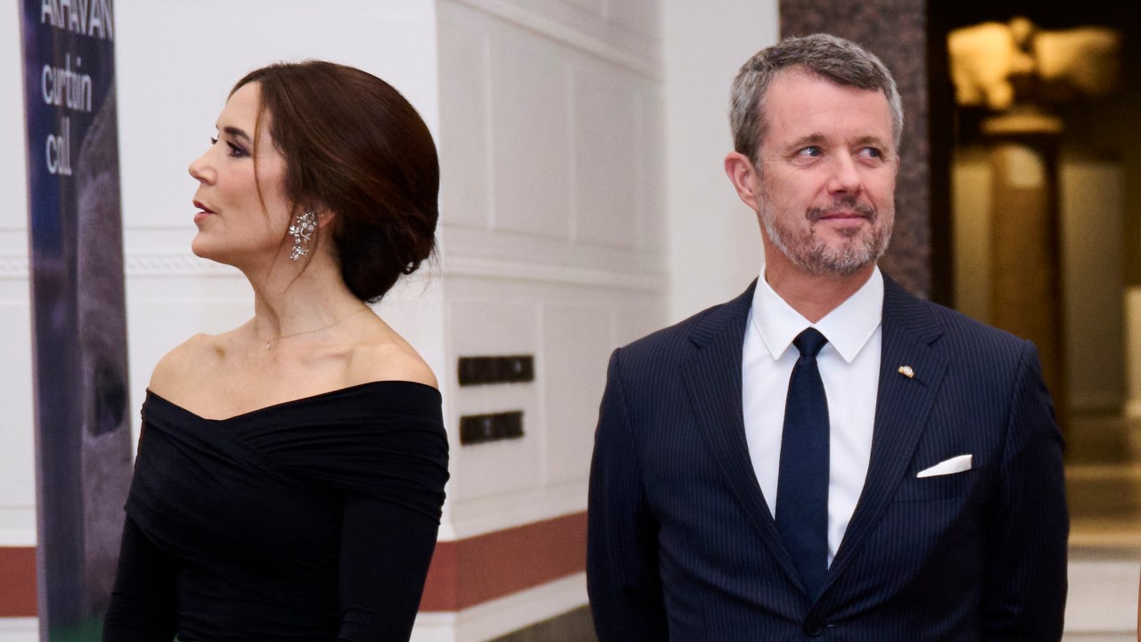 Princess Mary And Prince Frederik Arrive In Queenstown For Family ...