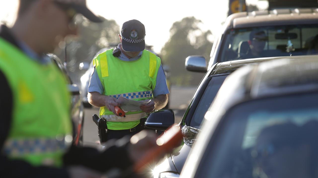 stolen-number-plates-police-pull-over-driver-on-bulleen-road-herald-sun