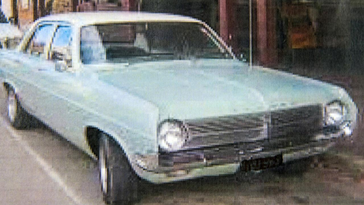 A Holden HR was seen near where Marilyn Wallman disappeared.