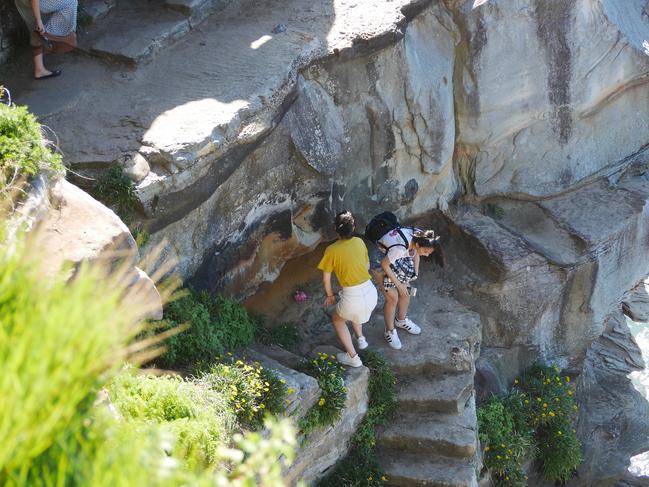 Residents near the Diamond Bay Reserve say dozens of people are still taking the risk on the rocks at weekends. Picture: Supplied