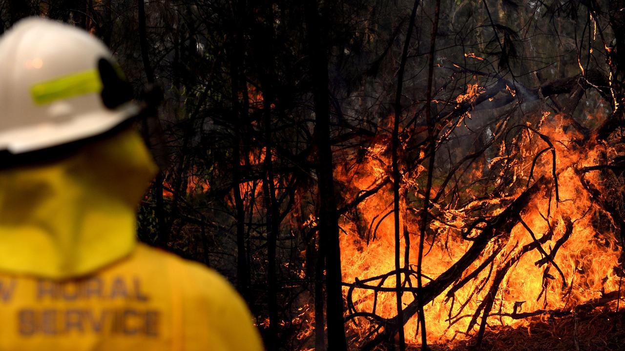 SMOKE: As two fires burn 200ks south of Chinchilla residents with raspatory issues are advised to limit their exposure to smoke. Pic: Jeremy Piper