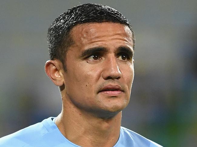 MELBOURNE, AUSTRALIA - NOVEMBER 03:  Tim Cahill of the City walks back to the bench after rolling his ankle during the round five A-League match between Melbourne City FC and Sydney FC at AAMI Park on November 3, 2017 in Melbourne, Australia.  (Photo by Quinn Rooney/Getty Images)