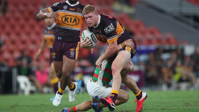 Thomas Flegler runs through the Bunnies defence. Picture: Jono Searle/Getty Images