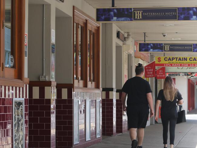 The Tattersall’s Hotel on Station St in Penrith is on the most recent NSW Government violent venues list. Picture: Jake McCallum.