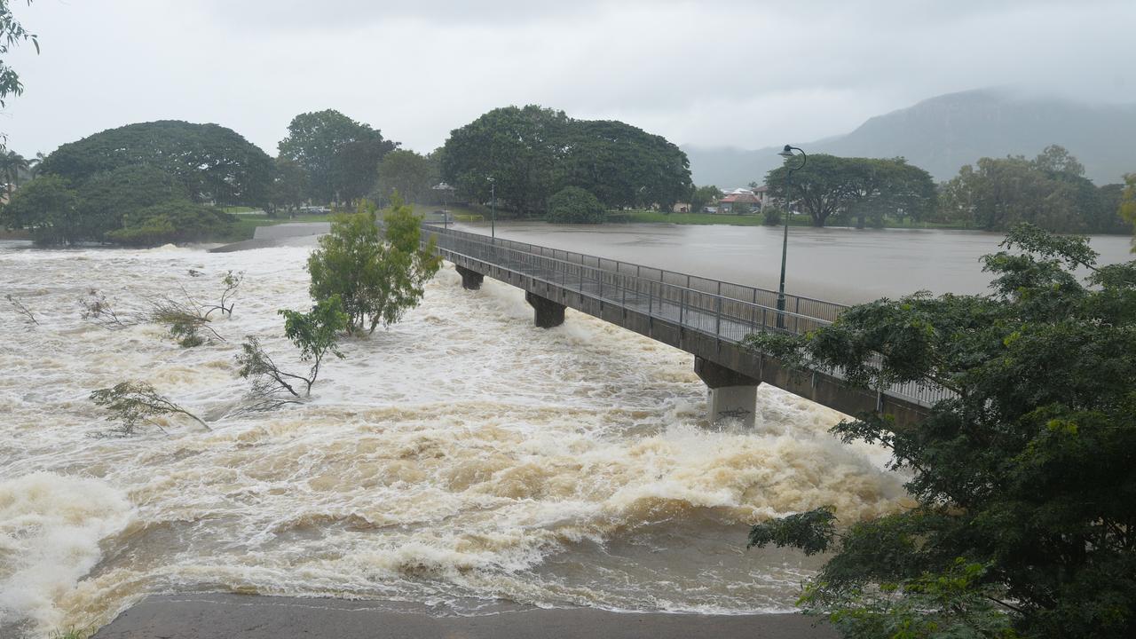 Water has blocked off roads. Picture: NewsWire / Scott Radford-Chisholm