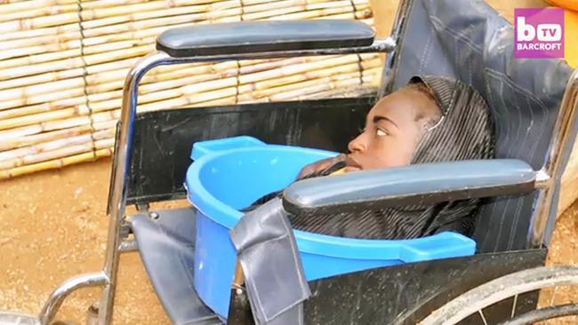 Rahma Haruna was born without limbs and lives in a bowl | Video