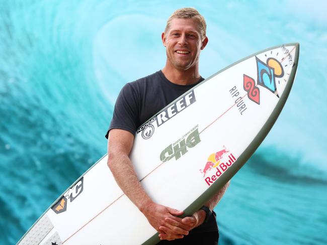 Mick Fanning will be inducted into the Australian Surfing Hall of Fame.