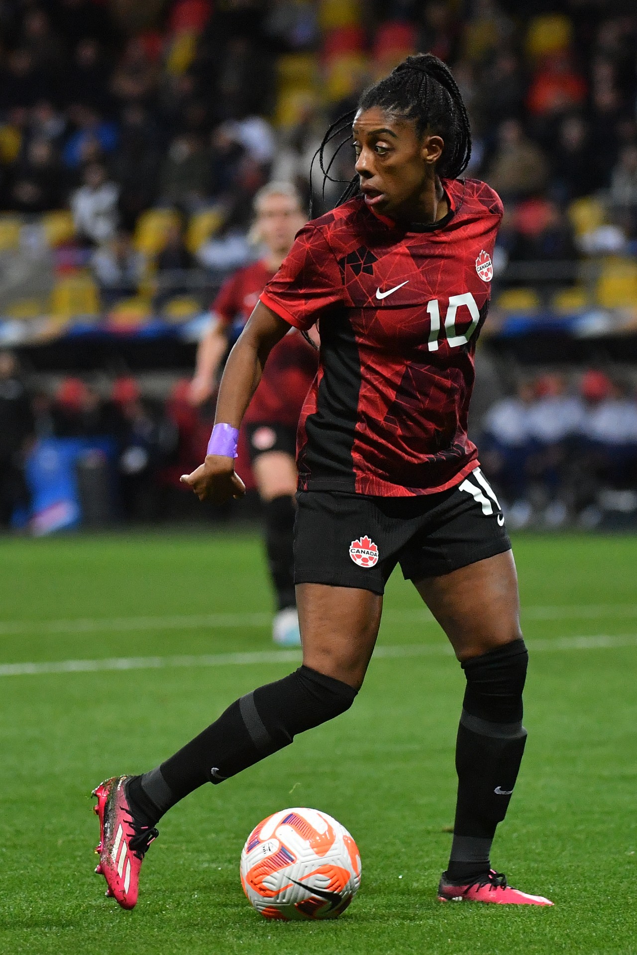 <p><b>Ashley Lawrence (Canada)</b></p><p>An accommodating playing at either full-back, centre back, and occasionally dipping into midfield, Ashley Lawrence is a reliable asset for Canada. It’s expected she will stay in a full-back position for the WWC, which is a testament to her reliability and strength to the role.</p><p><b>Position: </b>Right full-back/centre back</p><p><b>Age:</b> 28</p><p><b>Club: </b>Chelsea</p>