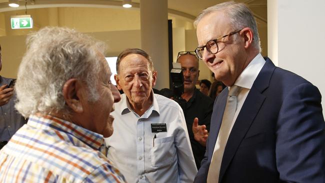 Mr Albanese with Holocaust survivors Eddie Friedlander, left, and Egon Sonnenschein at the Sydney Jewish Museum on Wednesday. Picture: NewsWire / John Appleyard