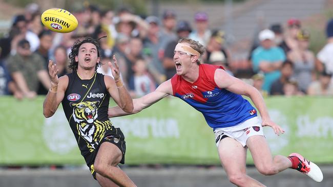 Richmond and Melbourne clash at Sherpparton’s Deakin Reserve in the 2019 pre-season. Picture: Michael Klein