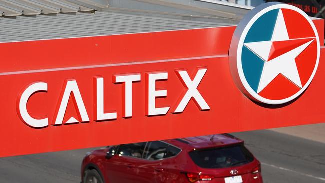 Caltex plans to roll out 250 Metro convenience outlets at its petrol stations.