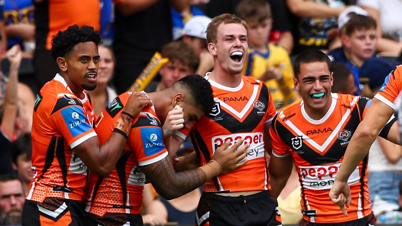 ‘Take a bow’: Razzle-dazzle Tigers produce try of year contender