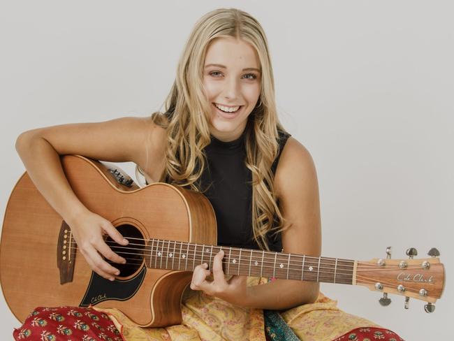 Sunrise Beach musical talent Sari Abbott is Tamworth bound this weekend as part of a select group of young musicians.