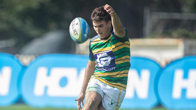 Hot boot! Gordon player Ben Playford.