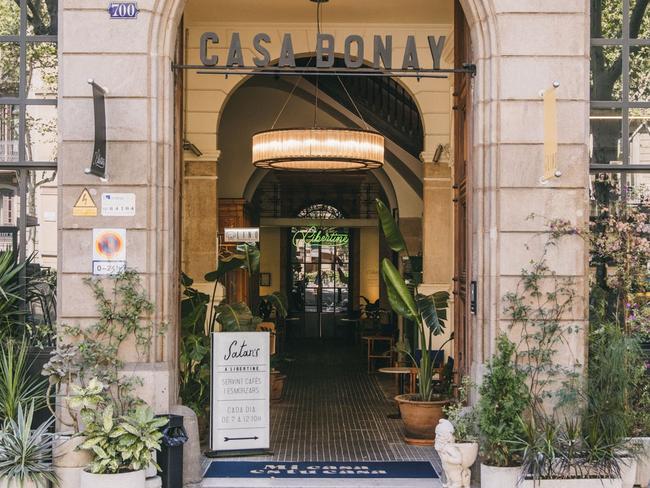 Casa Bonay, Gran Via de les Corts Catalanes, Barcelona.