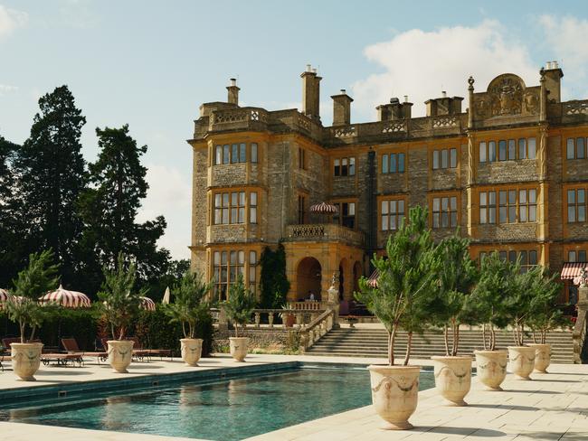 Estelle Manor in Oxford -- Terrace pool.