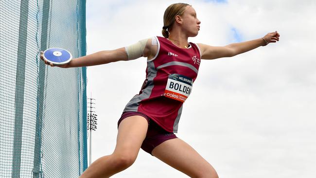 Jenali Bolden (QLD) competes in the Girls U14 Discus.