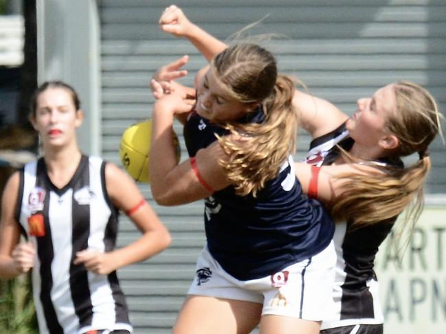 Action from the Coorparoo v Sherwood clash in under 17 Div 1.