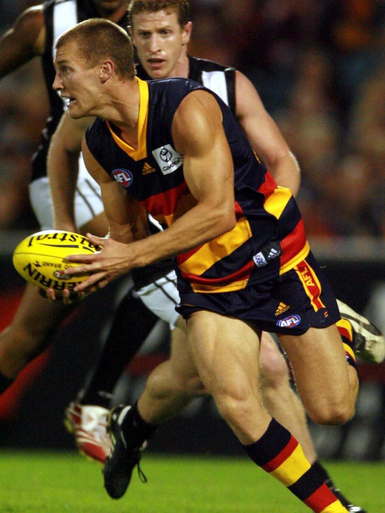 2007 - Scott Thompson breaks away against Collingwood.