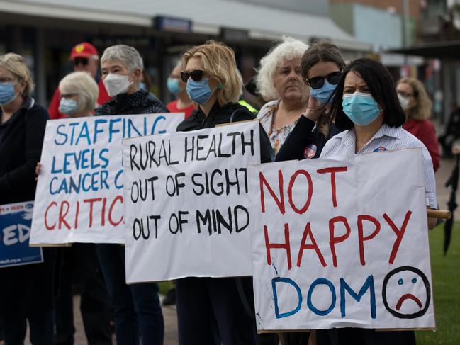 ‘Exhausted’ nurses rally on south coast