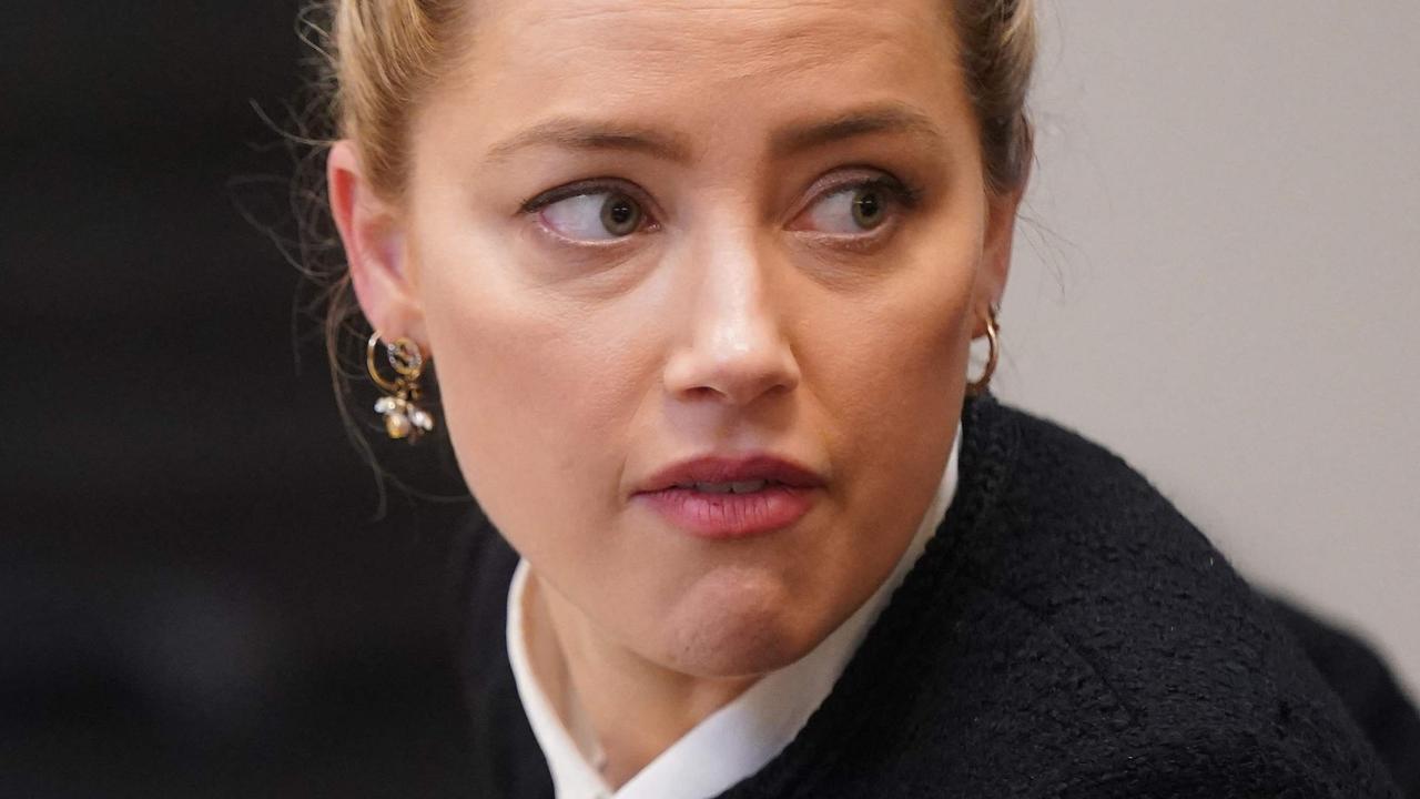 Amber Heard’s Lawyer Looks Visibly Defeated In Johnny Depp Trial ...