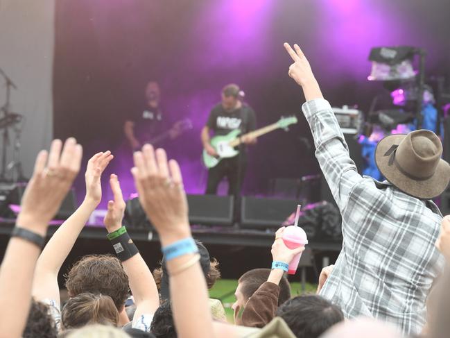 One From the Heart concert to lift the spirits of flood impacted residents in the Lismore region. Concert was free at Lismore showgrounds May 15, 2022. Picture Cath Piltz