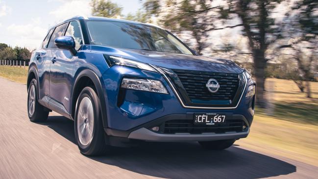 Nissan’s X-Trail e-power should have an ‘EV’ badge on the number plate.