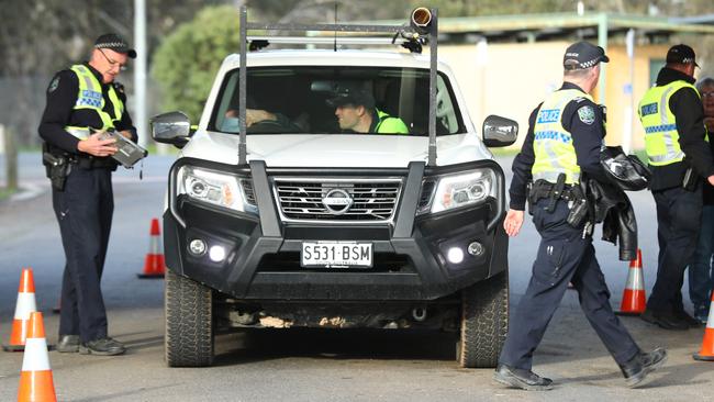 Police monitor traffic on the Dukes Hwy at Bordertown. Picture: Tait Schmaal