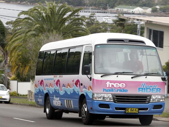 The Mosman Rider bus travelling up Awaba St at Balmoral in 2010.