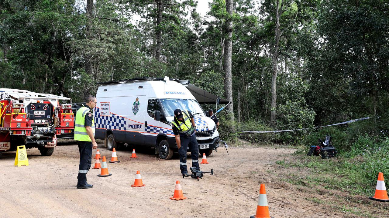 Police and SES conduct a search in Good Night Scrub National Park looking for the missing 17 year old Pheobe Bishop. Pics Adam Head