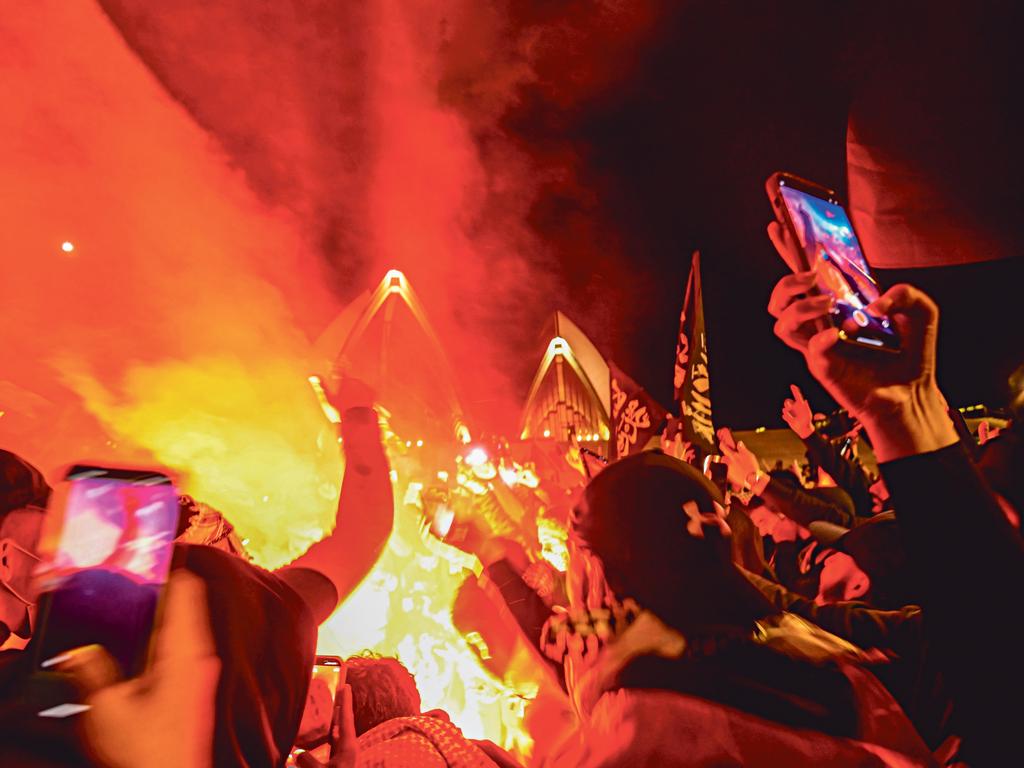 Police urged to throw the book at ‘gas’ slur protesters