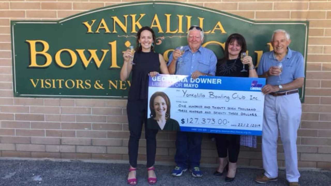 Minister defends Georgina Downer's photo stunt