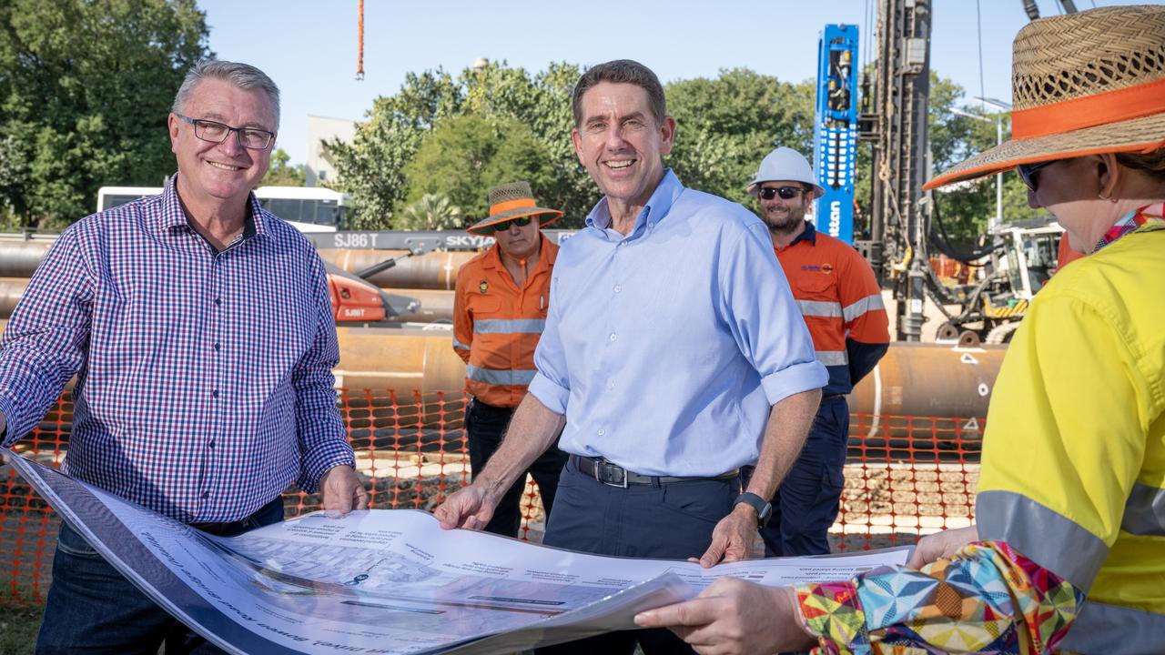 Member for Mundingburra Les Walker with Deputy Premier Cameron Dick at the Bowen Road Bridge which is currently being duplicated.