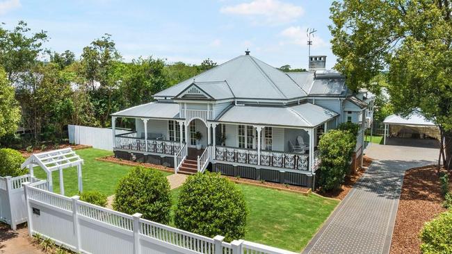 86 Bridge Street, East Toowoomba.