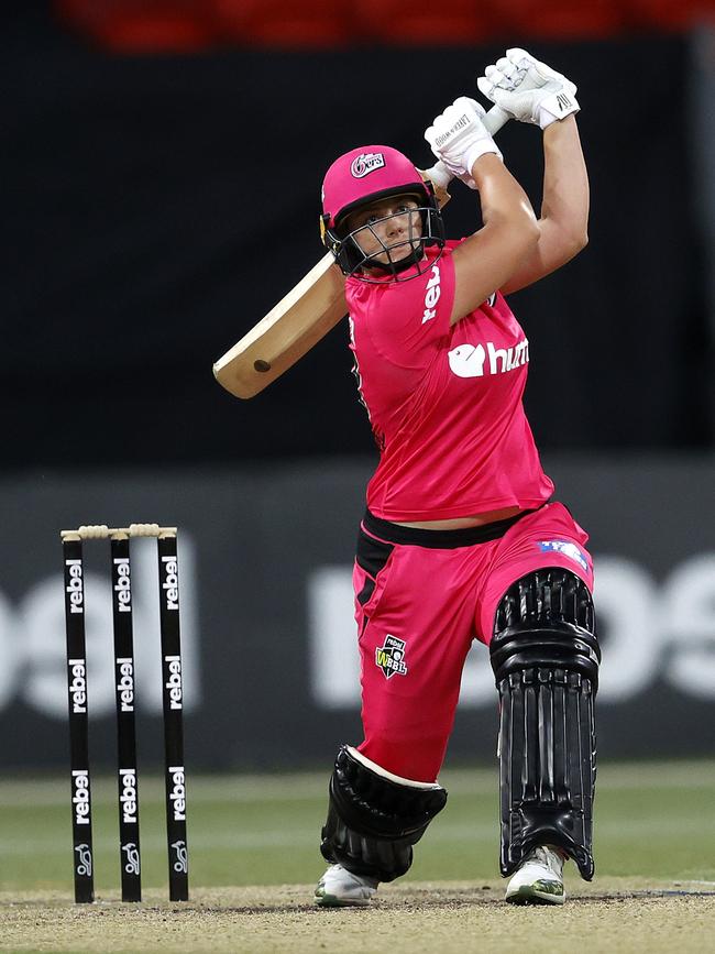 South African Dane Van Niekerk chose not to take a knee during last year’s WBBL. Picture: Phil Hillyard