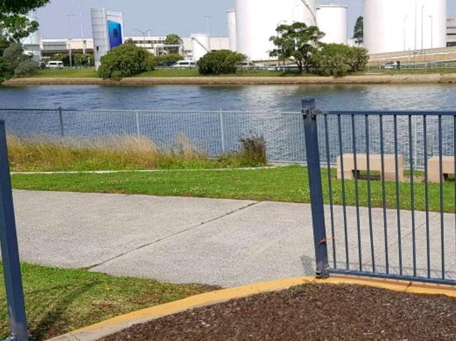 Embargoed for The Saturday Telegraph.Damaged playgrounds around Sydney. Gated playground is missing a section of fence at end of holbeach pdeTempe Recreation Reserve, Holbeach Avenue, Tempe NSW 2044, Australia 2019-01-13