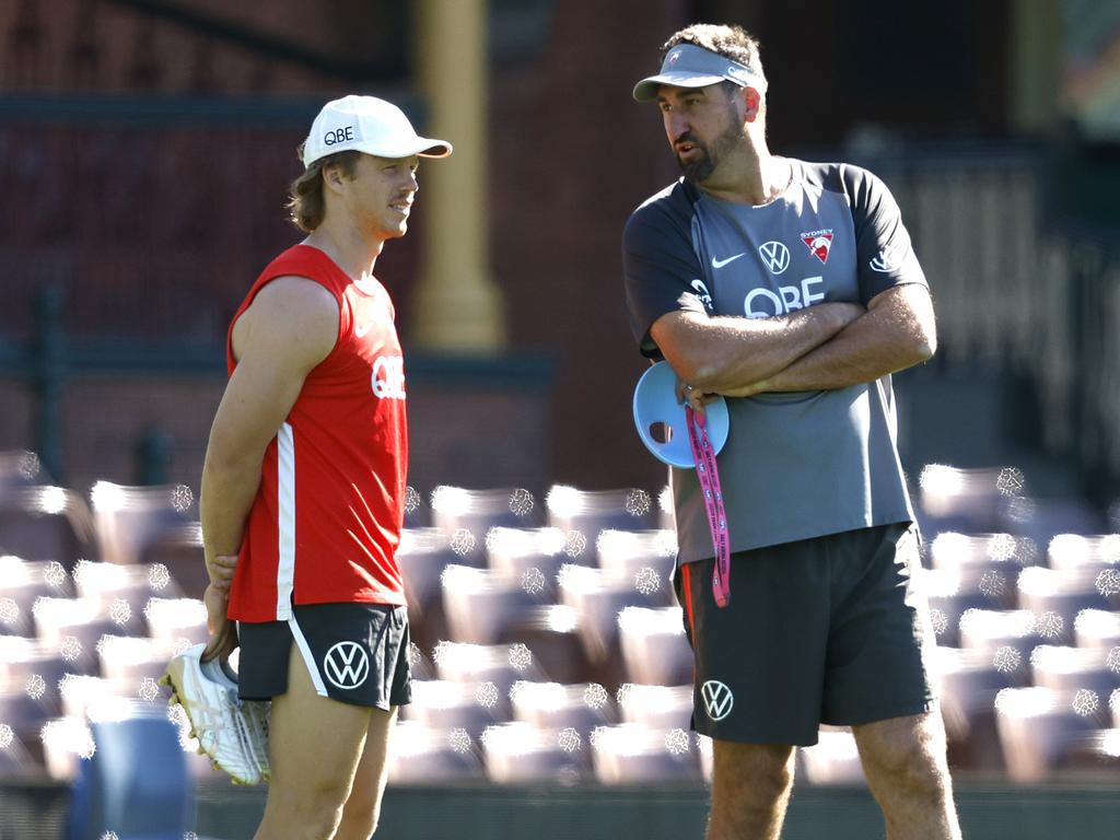 Sydney players regularly speak about Cox’s natural ability to start a conversation and build a positive, working relationship. Picture: Phil Hillyard