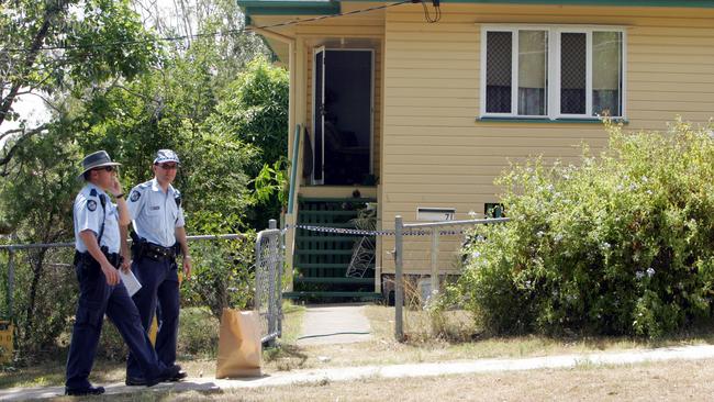 Police at a house on the corner of Harlin and Williams Streets, Coalfalls in 2006. Picture: Bruce Long