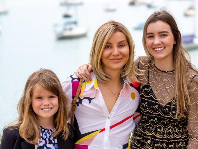 Alison Day with her daughter's Matilda, 10, and Skye 17. Alison has metastatic breast cancer and hopes to survive long enough to see her eldest finish her HSC.