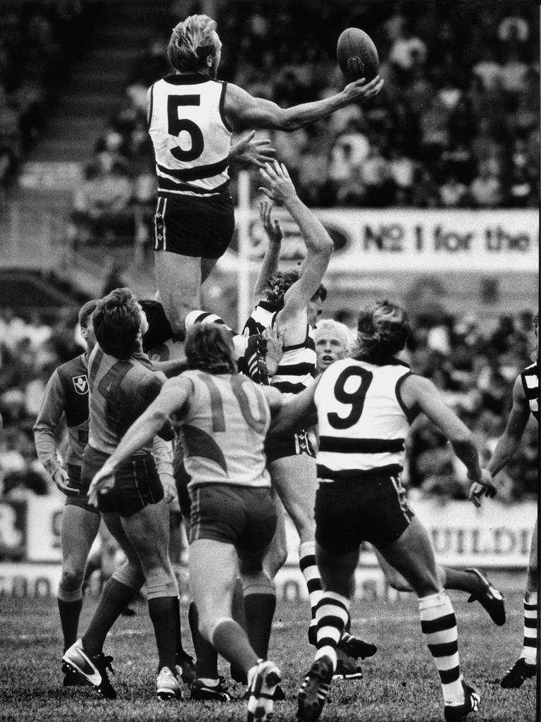 Gary Ablett flies for a mark against West Coast Eagles at Kardinia Park in 1988.