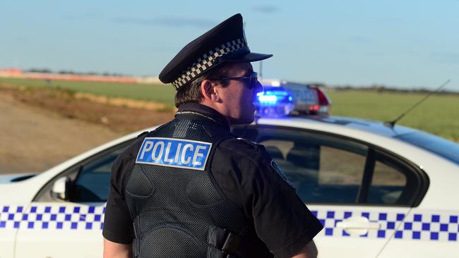 A body of a man has been found at the bottom of cliff at Murray Bridge. Photo: Tom Huntley