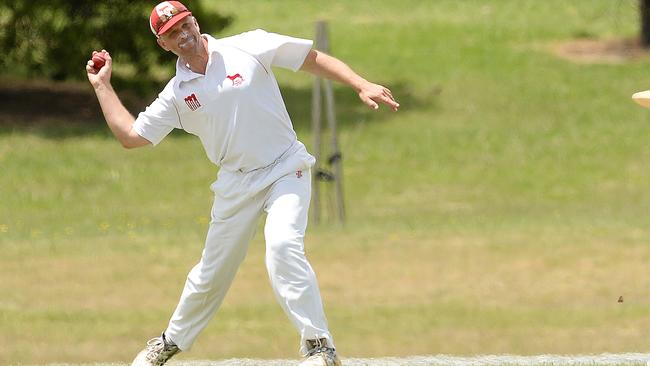 Aaron Martello playing for Mordialloc.