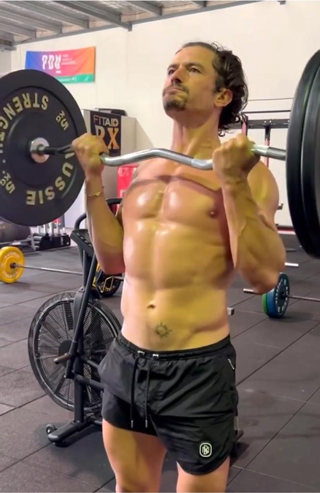 Orlando Bloom hit the gym hard on Monday.