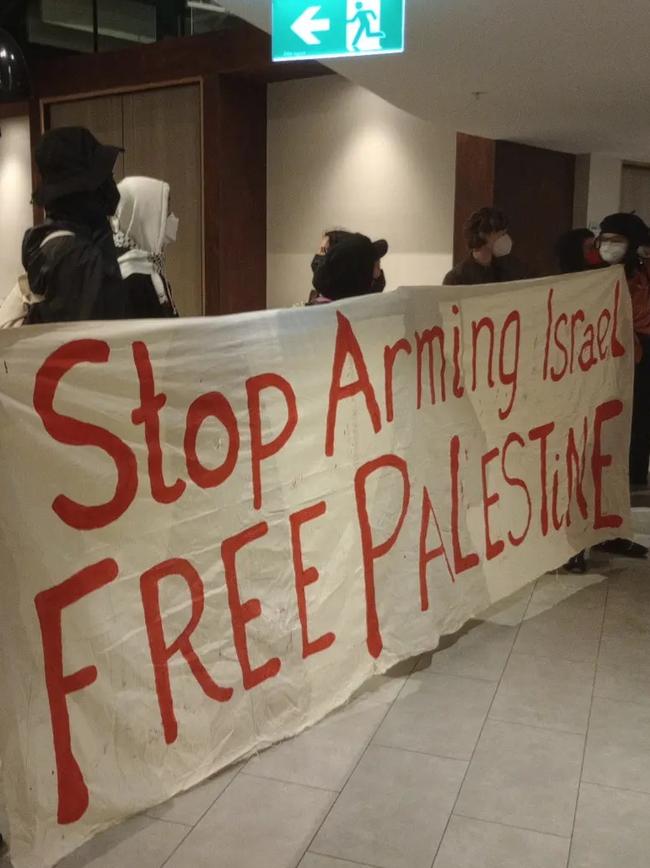 Pro-Palestine protesters at the Melbourne hotel overnight.