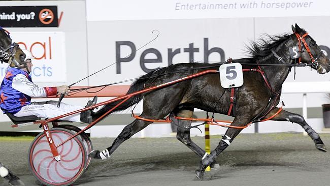 Isaiah Artois - driven by Colin Brown - convincingly wins the $100,000 International Anim