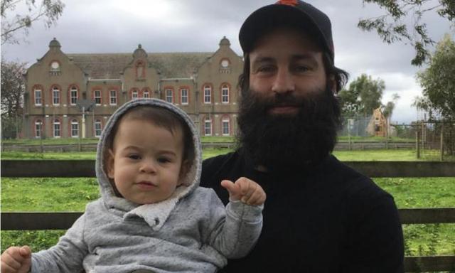 Jimmy Bartel shaves his beard and his baby son's reaction is just adorable!