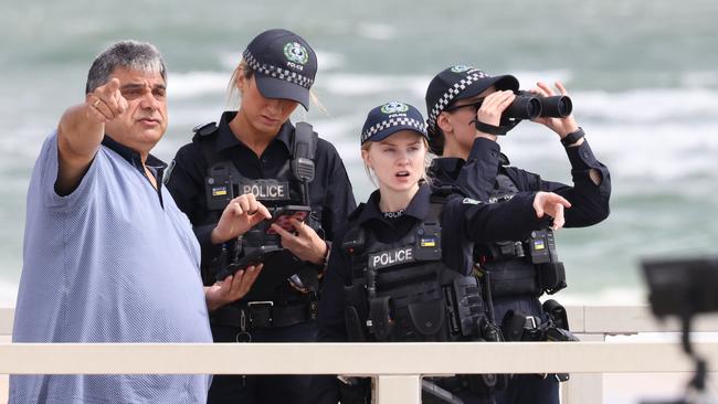 NEWS ADVPotential Drowning , Henley BeachImage/Russell Millard Photography